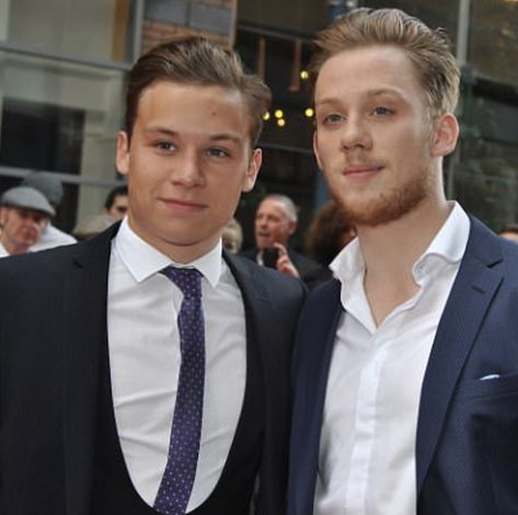 Finn and Joe at premiere Joe Cole Actor, John Shelby Peaky Blinders, Peaky Blinders Merchandise, Finn Cole, Actors Height, Michael Cole, Peaky Blinders Characters, Joe Cole, Cillian Murphy Peaky Blinders