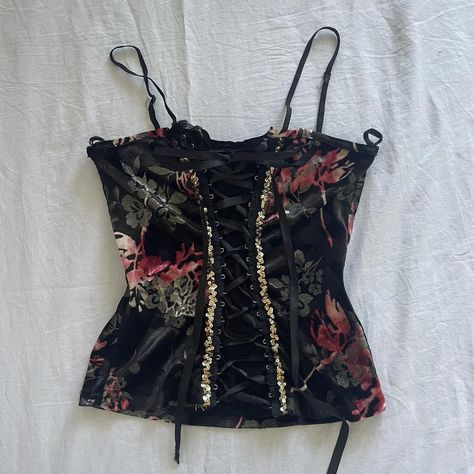 Corset Top With Lace Up Back, Floral Goth Aesthetic, Wearable Blankets, Floral Top Outfit, Hollister Style, Velvet Cami Top, Reworked Clothes, Velvet Cami, Black Corset Top