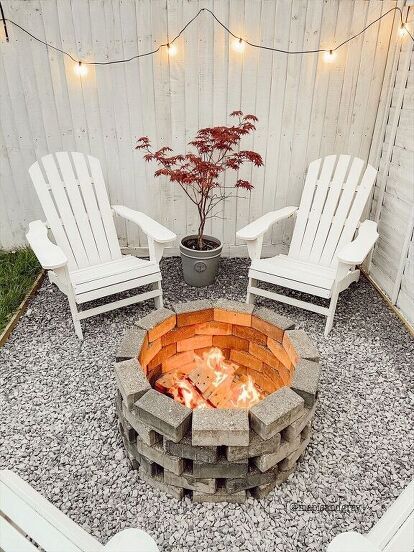 Simple Backyard Fire Pit, Simple Backyard, Small Patio Decor, Backyard Fire Pit, Yard Deck, Small Fire Pit, Easy Backyard, Fire Pit Area, Small Deck