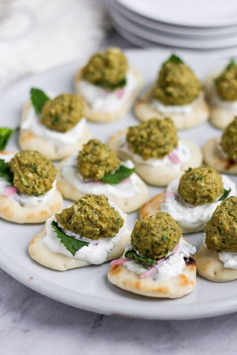 Mini Falafel, Grilled Strawberries, Homemade Cocktail Sauce, Roasted Figs, Tzatziki Recipes, Pumpkin Hummus, Fall Appetizers, Classic Appetizers, Pickled Red Onions