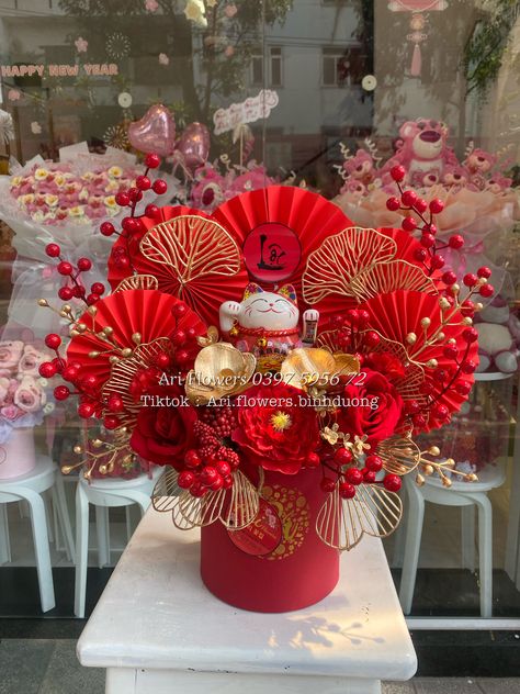 Chinese New Year Hampers Ideas, Chinese Hampers, Imlek Hampers, Chinese New Year Hampers, Cny Decoration, Cny 2025, Pop Up Frame, Chinese New Year Gifts, Holiday Deco