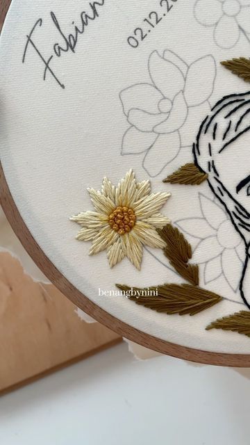 Flower Petal Embroidery, Hand Embroidery Flower Designs, Modern Hand Embroidery Patterns, How To Stitch, Hardanger Embroidery, Hand Embroidery Projects, Hand Embroidery Flowers, Paper Embroidery, Japanese Embroidery