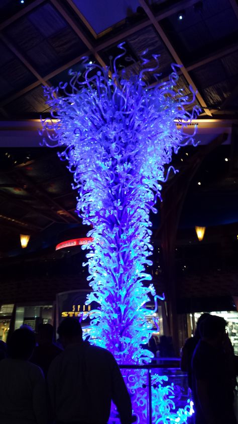 Mohegan Sun Casino Mohegan Sun, Vacation Inspiration, Slot Machines, Vegas Casino, Casino Resort, Chihuly, Dream Places, America The Beautiful, What To Pack