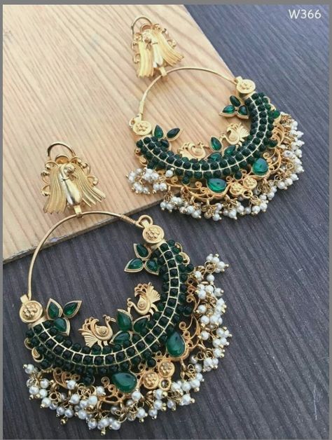 Chaand Baali Earrings, Latest Earrings Trends, Earrings Latest, Latest Earrings Design, Earrings Jhumka, Trending Earrings, White Jewellery, Bridal Jewellery Earrings, Indian Wedding Jewelry Sets