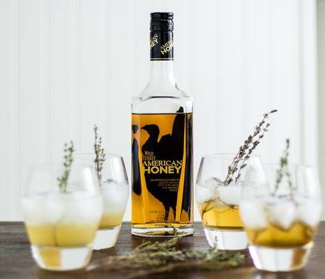 World Cocktail Day, Honey Cocktail, Honey Whiskey, Honey Drink, Honey Bourbon, American Honey, Keto Drink, Whiskey Drinks, Wild Turkey