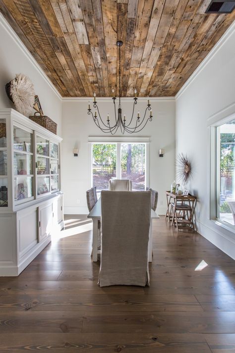 Downhome Fab, Pan Ceiling Ideas, Ceiling Wood Panels, Wood Ceiling Detail, Panelling Ceiling, Dining Room Ceiling Ideas, Barn Wood Ceiling, Ceiling Wood, Reclaimed Wood Ceiling