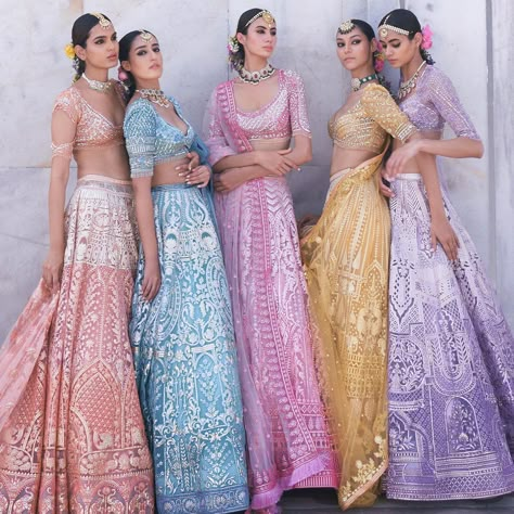 Falguni Shane Peacock, Indian Bridesmaids, Indian Outfits Lehenga, Traditional Indian Dress, Indian Dresses Traditional, Red Lehenga, Traditional Indian Outfits, Indian Bridal Outfits, Party Wear Indian Dresses