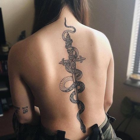 Back Tattoo Women Spine, 16 Tattoo, Tattoos Black, Polynesian Tattoos, Dragon Tattoo For Women, Geometric Tattoos, Inspiration Tattoos, Spine Tattoos For Women, Dope Tattoos For Women