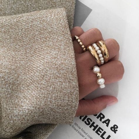 @pearlmemore on Instagram: “Gorgeous styling of pearlring Babsy by the one and only jewelry queen @ch.phr8ph 🤍 #ringstack #ringparty #pearljam #pearlring #pearlrings…” Pearl Ring Design, Ring Stacks, Elastic Rings, Ring Pearl, Jewelry Editorial, Pearl Rings, Freshwater Pearl Ring, Gold Rings Stackable, Spring Jewelry