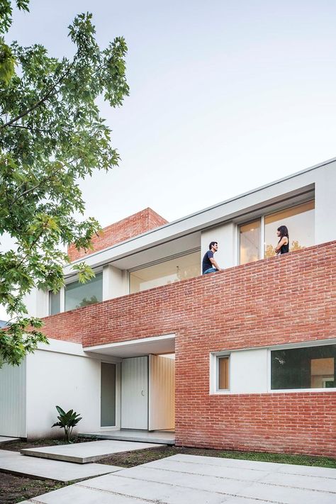 Modern Brick House Exterior, Building Cladding, Modern Brick House, Red Brick Exteriors, Brick Face, Orange Brick, House Cladding, Brick Construction, Casa Country