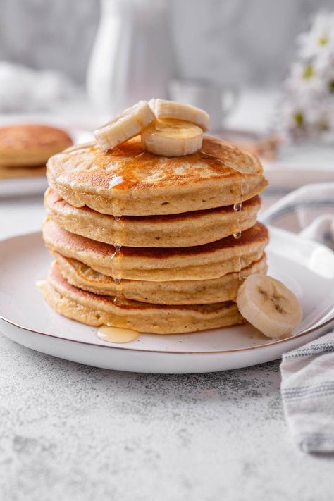 Banana Protein Pancakes Fluffy Banana Pancakes, Pancakes Banana, Banana Protein Pancakes, Pancakes Breakfast, Banana Protein, Salty Cake, Breakfast Healthy, Pancakes Healthy, Banana Oatmeal