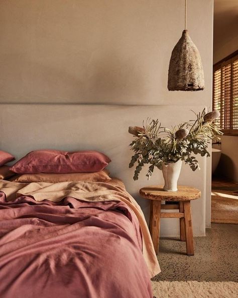 Terracotta Bedroom, Terracotta Linen, Bedroom Color, Style Deco, Pink Clay, Beige Walls, Byron Bay, Dream Bedroom, Bedroom Colors