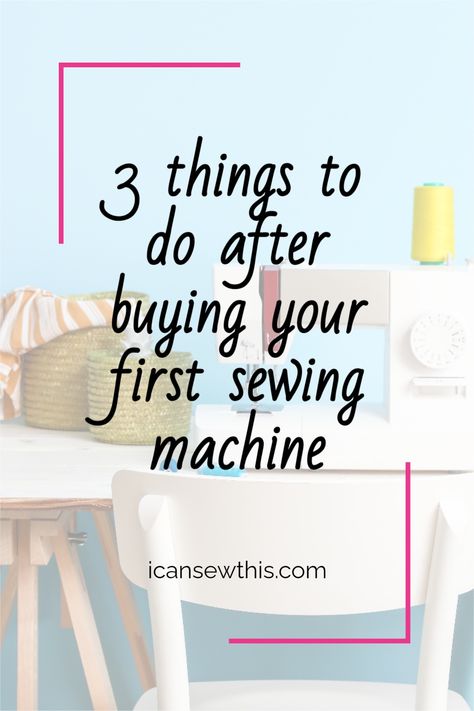 So you’ve bought your first sewing machine. Congratulations! Now, what do you do first? We have a few practical suggestions for beginner sewists. These are the most important things you need to know after buying your first sewing machine. #sewing Sewing Must Haves For Beginners, Sewing Machine Tips For Beginners, Sewing Machine Ideas For Beginners, Sewing Lessons For Beginners Tutorials, How To Use A Sewing Machine For Beginners, Beginning Sewing Machine Projects, Learning To Sew Beginner, First Time Sewing Machine Projects, Basic Sewing Tools For Beginners