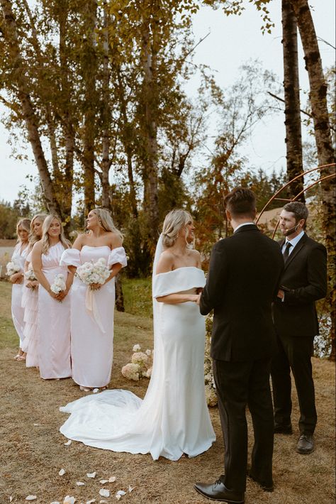 Bride Down The Aisle, Wedding Pic, May Weddings, Ceremony Wedding, Wedding Bridal Party, Bridesmaids And Groomsmen, Wedding Goals, Wedding Bridesmaid, Best Day Ever