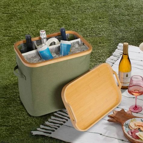 A Portable Cooler That's Also a Table, Plus 5 More Clever Items Poppy Gifts, Cleaning Gift, Entertaining Gifts, Portable Cooler, Beverage Cooler, Champagne Bottles, Simplify Your Life, Wine Enthusiast, Holiday Entertaining