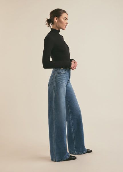 Tight Long Sleeve Outfit, Dinner Night Outfit Winter, Casual Gala Outfit, Baggy Jeans Work Outfit, Turtleneck Outfits For Women, Meeting The Parents Outfit Casual, Fashion For 30 Year Old Women, Apron Belly Fashion, Chubby Petite Outfits