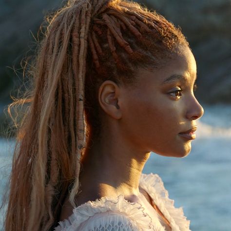 Halle Bailey - Ariel Ariel Icon, Halle Bailey Little Mermaid, Ariel Hair, Little Mermaid Live Action, Ariel Cosplay, Romantic Dream, Halle Bailey, Princess Ariel, Ariel The Little Mermaid