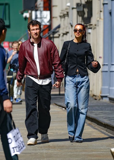 Dua Lipa Wore the Jacket Trend That Looks Chic With Everything | Who What Wear UK Dis Lipa, Dua Lipa Street Style, Dua Lipa Outfit, Los Angeles Outfits, Dua Lipa Style, Jacket Trend, Callum Turner, Stand Collar Jackets, Peplum Jacket