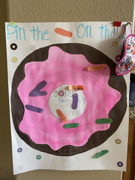 Donut party, pin the sprinkle on the donut, kid games, kids party! Party Games Outside, Fun Birthday Activities, Kids Donut Party, Donut Birthday Party Decorations, Games Outside, Donut Party Decorations, Donut Theme Party, Doughnut Party, Party Activities Kids