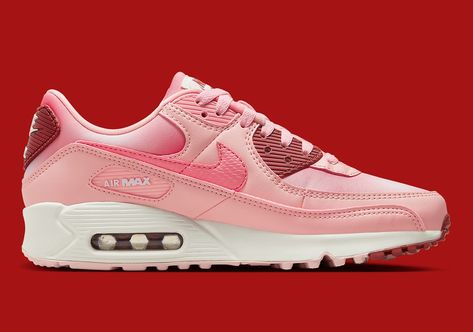 Nike Air Max 90 Pink, Air Max 90 Pink, Maroon Outfit, Tinker Hatfield, Air Max Plus, Liner Socks, Pink Blush, Nike Air Max 90, Tennis Shoes