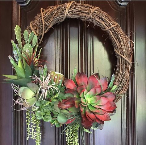 Decorating Grapevine Wreaths, Cactus Wreath, Faux Succulent Wreath, Succulent Wreath Diy, Plant Display Ideas, Living Wreath, Moss Decor, Holiday Wreaths Diy, Succulent Garden Design