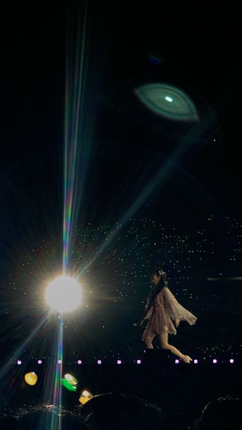 The Golden Hour Iu Concert, Iu Wallpaper, The Golden Hour, Dream Concert, Music Aesthetic, Recording Studio, Golden Hour, Lock Screen Wallpaper, The Golden