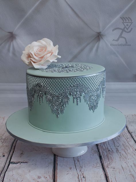 Copper Wedding Cake, Lace Cake, Edible Lace, Cake Lace, Elegant Cakes, Just Cakes, Gorgeous Cakes, Cake Decorating Tutorials, Cake Decorating Tips