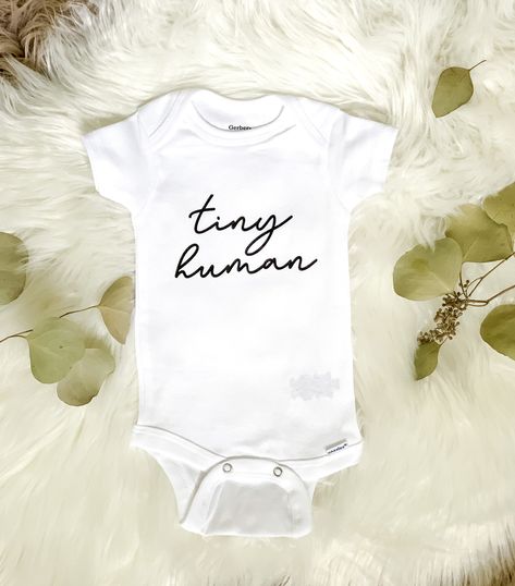 Cricut Onesie Ideas, Onesie Station, Long Sleeves Design, Onesie Ideas, Newborn Shirts, Onesies Baby, Cricut Baby, Unisex Onesies