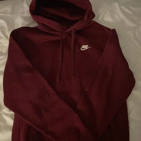 mens nike hoodie Nike Hoodie Colors, Nike Hoodie Aesthetic, Nike Hoodies For Men, Mens Nike Hoodie, Nike Hoodie Outfit, Hoodies Nike, Sweat Suits Outfits, Red Nike Hoodie, Nike Hoodies