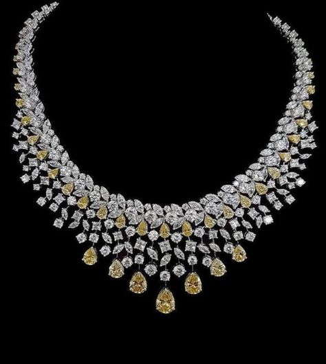 Luxury Necklace Diamonds, Yellow Diamond Necklace, Bridal Diamond Necklace, White Diamond Necklace, Expensive Diamond, Diamond Jewelry Set, Diamond Wedding Jewelry, Diamond Necklace Designs, Bridal Diamond Jewellery