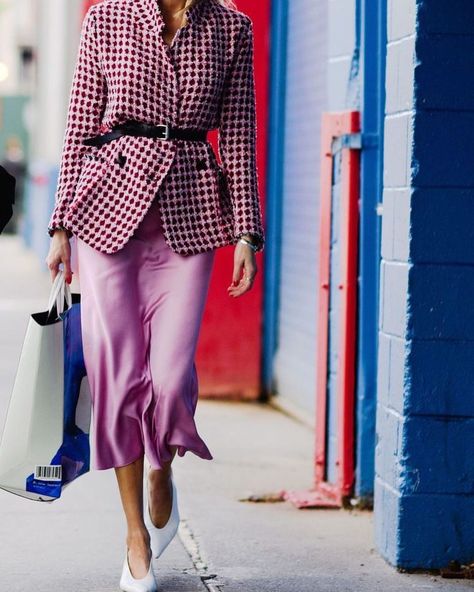 Pink scheme Stile Casual Chic, Spring Work Outfits, Moda Chic, Elsa Hosk, Cooler Look, Looks Street Style, Spring Street Style, Spring Outfits Women, Fashion Weeks