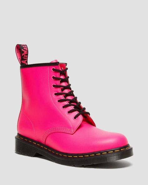 Pink Dr Martens, Dr Martens Boots, Pink Boots, Boots Uk, Leather Lace Up Boots, Dr Martens Shoes, Martens Shoes, Doc Martens, Moto Boots