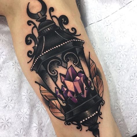 Gotik Tattoo, Lantern Tattoo, Crystal Tattoo, Goth Tattoo, Omerta Tattoo, Japanese Tattoos, Tatuaje A Color, Gothic Tattoo, Badass Tattoos