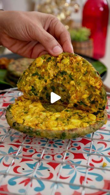 Meghna’s Food Magic on Instagram: "PALAK CORN CHEESE PARATHA

🌿✨ Indulge in the delightful flavors of Palak Corn Cheese Paratha, an exquisite dish that beautifully combines the nutritious goodness of spinach (palak), the sweetness of corn, and the richness of cheese. This wholesome paratha is not only a feast for the taste buds but also a comforting meal perfect for any time of the day.
Served best with a curd or tangy pickle, this paratha can transform an ordinary meal into something extraordinary.
.
Method :-
In a mixing bowl, take 1 cup Wheat Flour 
Add 1/2 tsp Ajwain
Add 1 tsp Jeera
Add Salt as per taste
Add 2 tsp Oil
Add 1 cup finely chopped Spinach
Combine everything well together and knead a dough
Cover the dough and leave for 10 min
To Make Stuffing :
Take 1 cup parboiled Sweetcor Cheese Paratha, Palak Paratha, Food Magic, Corn Cheese, Cheese Cubes, Chopped Spinach, Kids Food, Sweet Corn, Wheat Flour