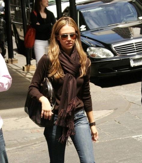 Jessica Alba Style 2000s, 2000s Jessica Alba, Jessica Alba Style 90s, Jessica Alba Outfits 2000s, Jessica Alba 2000s Outfits, Jessica Alba Paparazzi, Momcore Outfits, Jessica Alba Fashion, Jessica Alba 2000s