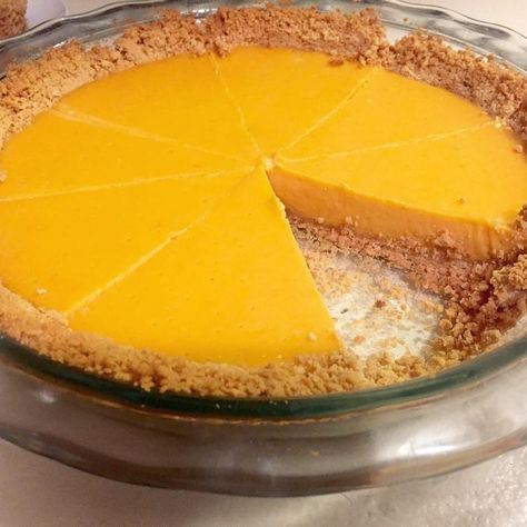 Sour Orange Pie - Gastro Obscura Orange Pie No Bake, Orange Custard Pie, Sour Orange Recipes, Sour Orange Pie Recipe, Sour Orange Pie, Orange Dessert Recipes, Orange Pie Recipe, Orange Cream Pie, Orange Desserts