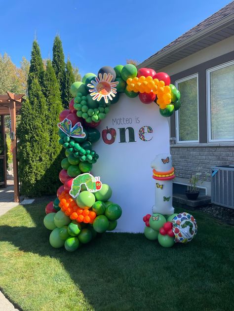 Hungry Caterpillar Birthday Balloons, The Hungry Caterpillar Birthday Party, Very Hungry Caterpillar Birthday Party Decorations, Hungry Caterpillar Baby Shower Theme, One Very Hungry Caterpillar Birthday, Hungry Caterpillar Backdrop, Hungry Caterpillar Balloon Arch, Hungry Caterpillar Party Decorations, Hungry Caterpillar Birthday 1st