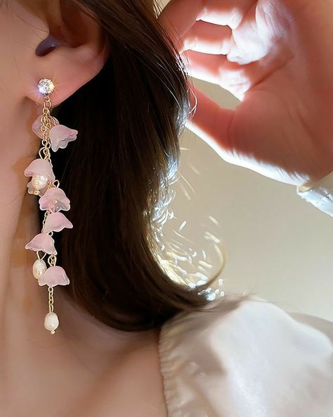 Classy Jewelry, Fancy Jewellery, Earrings Women, Fantasy Jewelry, Pink Earrings, Girly Jewelry, Jewelry Inspo, Dream Jewelry, Dainty Jewelry