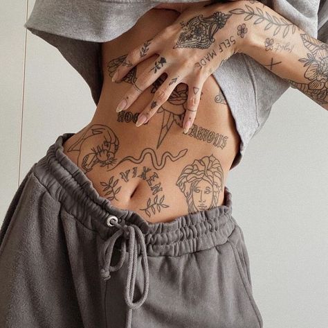 Tiny Tattoo, Stomach Tattoos, Poke Tattoo, Dainty Tattoos, Aesthetic Tattoo, Dope Tattoos, Skin Art, Piercing Tattoo, Mini Tattoos