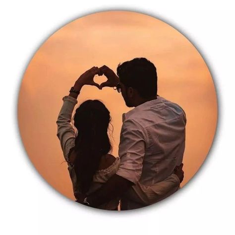 Couple DP Idea's ( Couple Goal ) Save & Screen shot Download from the Broadcast Channel link in bio Couple dp idea's ( part - 01) 🧿🪬 . . Join broadcast channel & save it 📌 . . #couple #couples #coupledpz #couplegoals #aesthetic #ａｅｓｔｈｅｔｉｃ #loveislove #lovers #explore #explorepage Love Whatsapp Dp Images Hd, User Logo, Vn Editing, Side Face Drawing, Profile Drawing, Wallpaper Wa, Krishna Flute, Photoshop Backgrounds Free, Boho Art Drawings