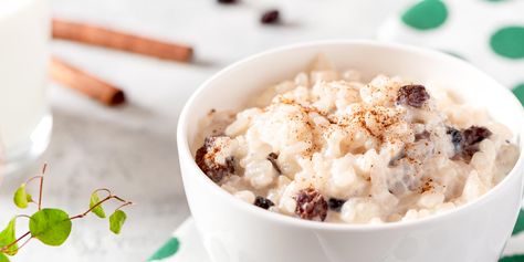 Cinnamon Raisin Rice Pudding Recipe | No Calorie Sweetener & Sugar Substitute | Splenda Sweeteners Rice Pudding With Raisins, Vanilla Dessert Recipes, Raisins Recipe, Easy Rice Pudding, Leftover Rice Recipes, Old Fashioned Rice Pudding, Creamy Rice Pudding, Rice Pudding Recipe, Warm Desserts