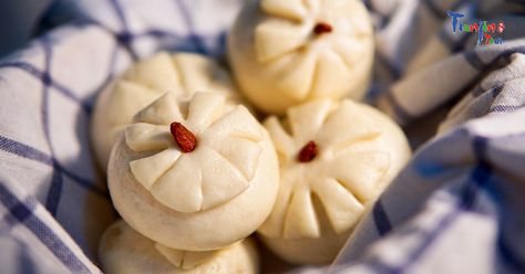 Red Bean Paste Steamed Buns (Dou Sha Bao in Chinese) is stuffed with sweet red bean paste fillings, soft and fluffy, which is pretty popular for local people in Tianjin. #TianjinFoodie #DouShaBao Sweet Red Bean Paste, Sweet Red Bean, Red Bean Paste, Red Bean, Steamed Buns, Chinese Dishes, Bean Paste, Tianjin, Red Beans