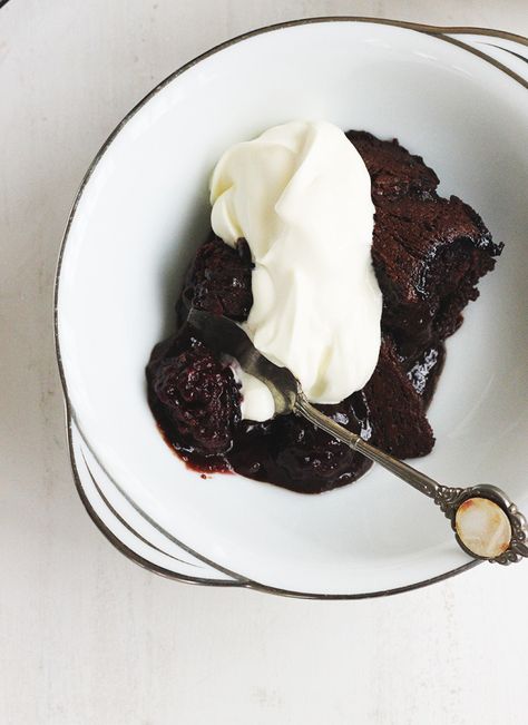 Chocolate Blackberry Pudding | Make with almond flour Blackberry Pudding, Easy Chocolate Pudding, Chocolate Cobbler, Cup Of Jo, Köstliche Desserts, Eat Dessert First, Chocolate Pudding, Easy Chocolate, How Sweet Eats