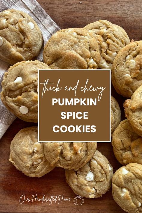 Chewy pumpkin spice cookies that are packed with pumpkin spice flavor and white chocolate chips, they make the perfect fall cookie! Thick Pumpkin Cookies, Pumpkin White Chocolate Cookies, Pumpkin Spice Chocolate Chip Cookies, Pumpkin Cheesecake Snickerdoodles, White Chocolate Chips Recipes, Mmm Cookies, Pumpkin Spice Pecans, Blueberry Cake Donuts, Cookies Frosting