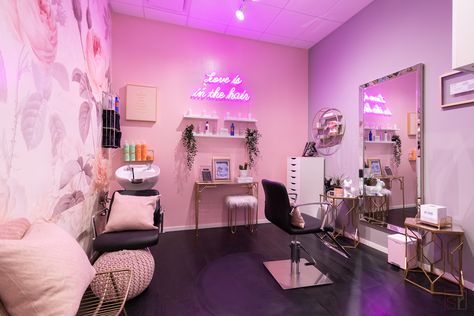 Salon Republic Murrieta | Modern Salon Studios is Now Open! Hair Suite Decor Salon Ideas, Beauty Salon Room, Salon Suite Decor, Beauty Shop Decor, Makeup Studio Decor, Hair Room, Home Hair Salons, Beauty Room Salon, Home Beauty Salon