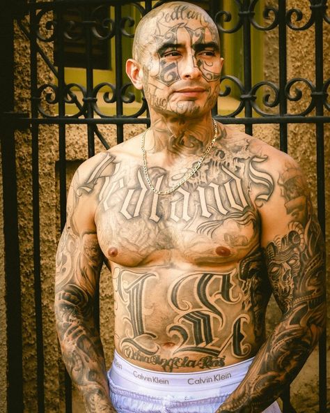 Mexican Stomach Tattoo, Gang Life, Really Bad Tattoos, Stomach Tattoo, Cholo Style, Chicano Tattoo, Chicano Art Tattoos, Bad Tattoos, Stomach Tattoos