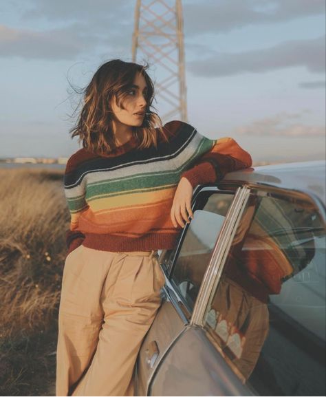 Car Portrait, Car Editorial, Retro Photoshoot, Car Poses, Vintage Photoshoot, Foto Poses, Fall Photoshoot, Aesthetic Vibes, Photo Vintage