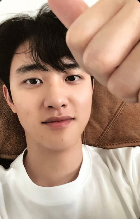 Do Exo Selca, Do Exo Boyfriend Material, Do Selca, D.o Kyungsoo Boyfriend Material, Do Photocard, Baby Otters, Exo Lockscreen, Exo Kyungsoo, Chanyeol And Do