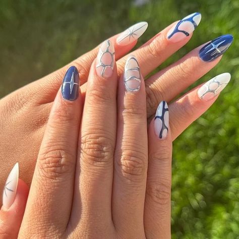 25 End Of Summer Nail Ideas To Inspire Your Next Manicure Dark Blue Nail Ideas, End Of Summer Nails Ideas, Labor Day Nails, Bat Nail Art, Dark Blue Nail, Blue Nail Ideas, Dark Blue Nails, Blue French Tips, Summer Nail Ideas