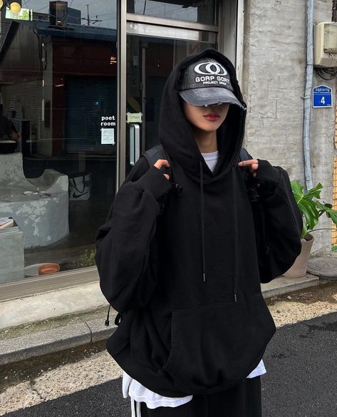 Black Hoodie Outfit, Preppy Aesthetic Outfits, Korean Outfit Street Styles, Everyday Fashion Outfits, Tomboy Outfits, Tomboy Style Outfits, Easy Trendy Outfits, Tomboy Fashion, 인물 사진